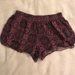 Flowy shorts with pockets